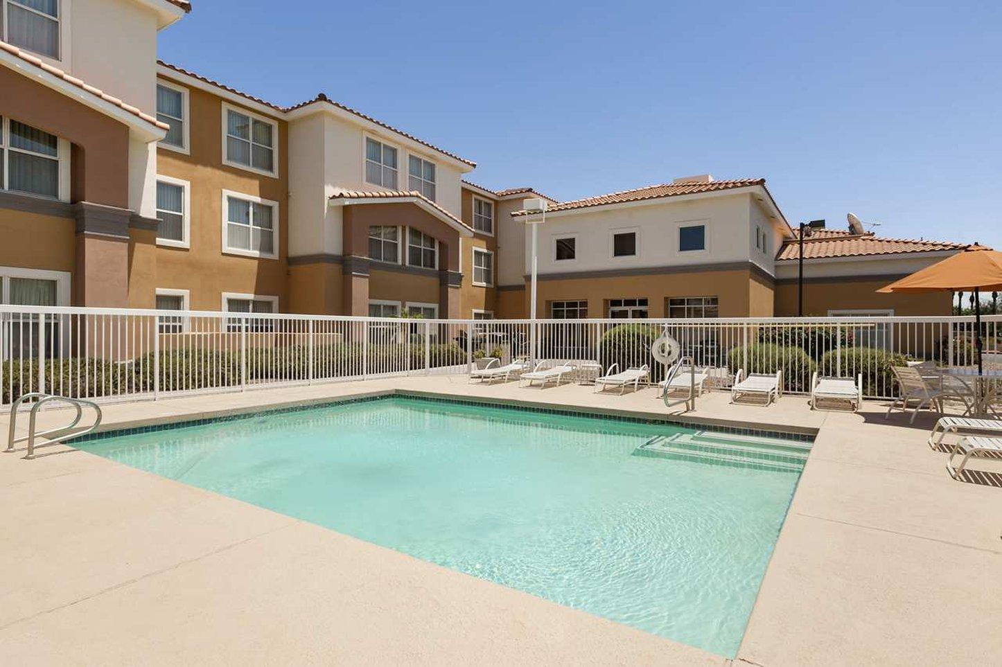 Homewood Suites Phoenix-สก็อตส์เดล ภายนอก รูปภาพ